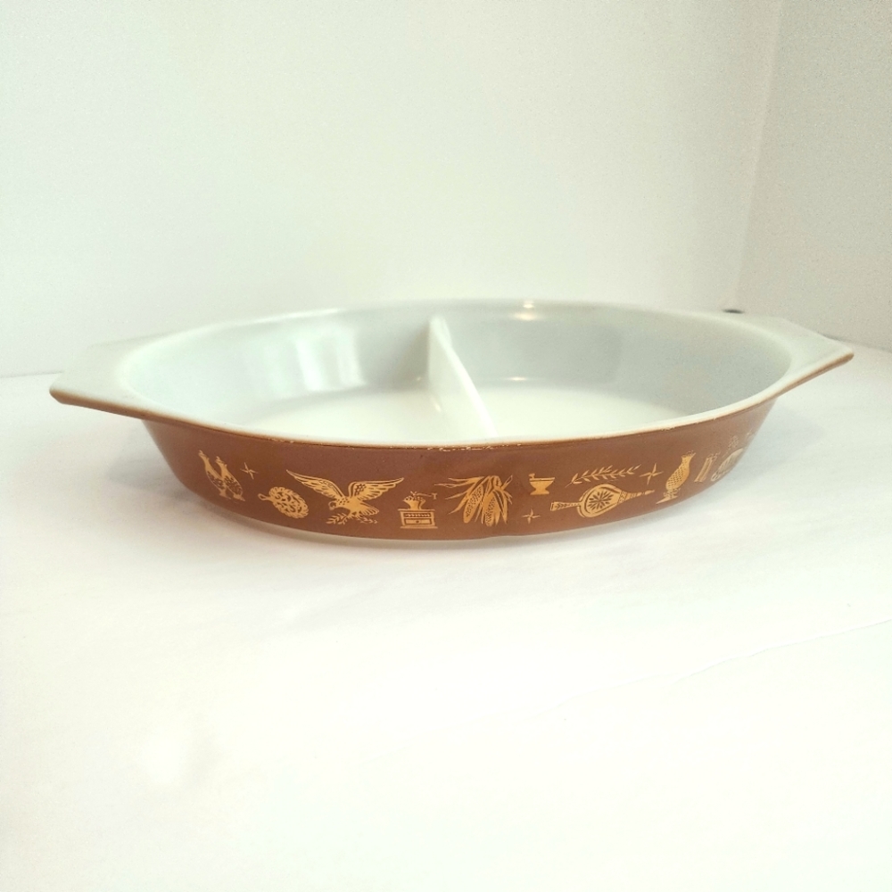 PYREX EARLY AMERICAN DIVIDED SERVING DISH